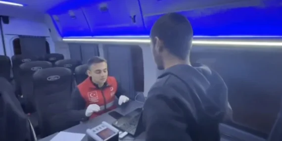 TÜRKİYE’DE GENİŞ ÇAPLI GÖÇMEN OPERASYONU: 1644 KİŞİ YAKALANDI