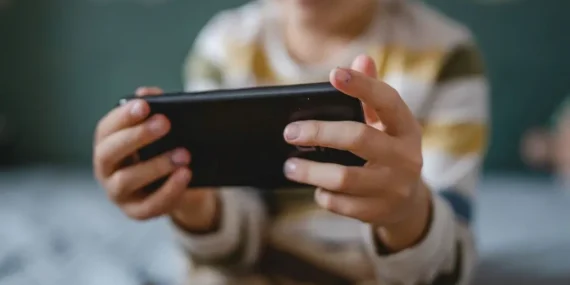 Çocuklar İçin Yeni Sosyal Medya Sistemi: Dijital Kimlik Dönemi Başlıyor