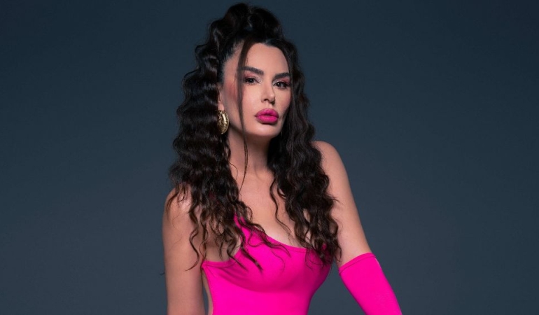 AYSU BAÇEOĞLU ’10 NUMARA’ İLE SAHNEDE!