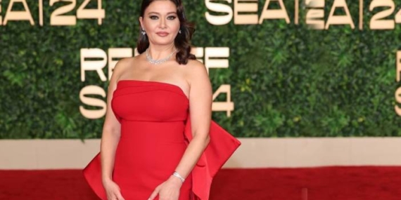 Nurgül Yeşilçay Red Sea Film Festivali’ne Katıldı: Görenler Bir Daha Baktı