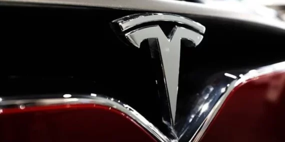 ABD’deki 2,6 Milyon Tesla Otomobili İncelenecek: Otopilot Sorunları Gündemde