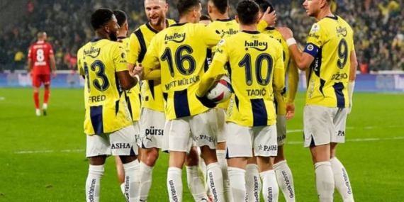 FENERBAHÇE ÇEYREK FİNAL İÇİN SAHAYA ÇIKIYOR!