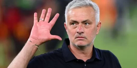 FENERBAHÇE’DE MOURINHO KRİZİ: GELECEĞİ 5 MAÇA BAĞLI