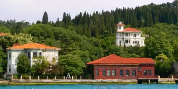 Boğaz’da Kaçak Yapılara Yıkım Kararı