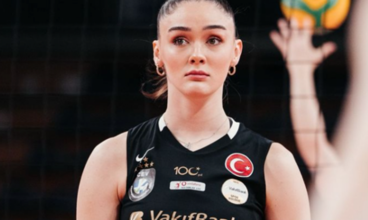 MİLLİ VOLEYBOLCUNUN EVİNE ÖZEL DOKUNUŞLAR