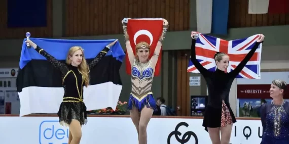 NAZ ARICI ARTİSTİK BUZ PATENİNDE DÜNYA ŞAMPİYONU OLDU