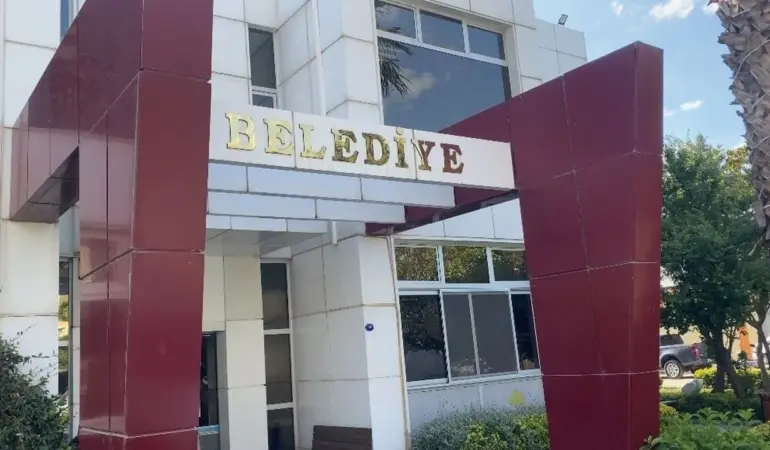 Seferihisar Belediyesi soruşturmasında 6 kişi gözaltına alındı