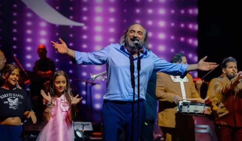 Volkan Konak’ın Kızı Derin Sahneyi Sallıyor