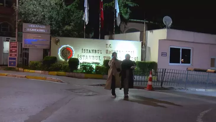 3781-gulsen-kimdir-hayati-kariyeri-sarkilari-ve-ozel-yasami