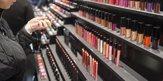 Ünlü Kozmetik Mağazası Denetlendi, 11 Ürüne Para Cezası Uygulandı