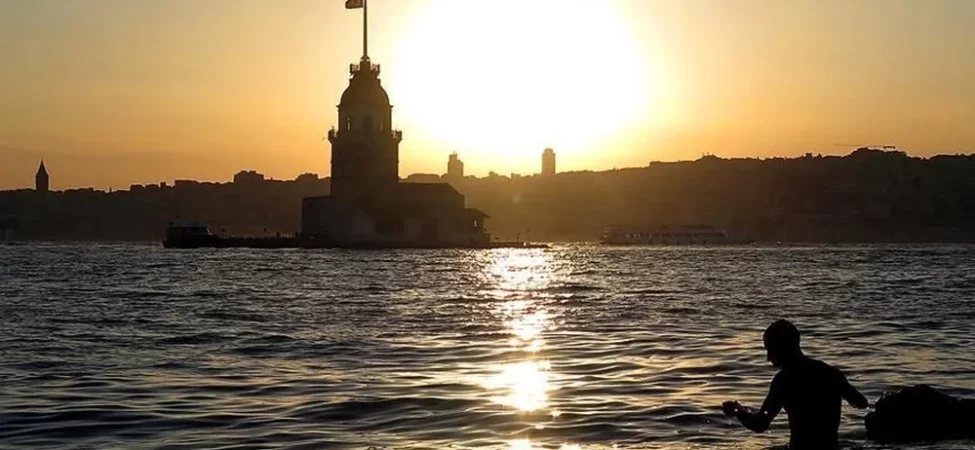 3781-gulsen-kimdir-hayati-kariyeri-sarkilari-ve-ozel-yasami