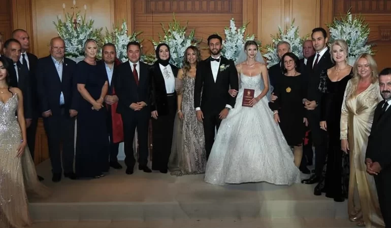 Ekonomi ve siyaseti buluşturan YouTuber düğünü!