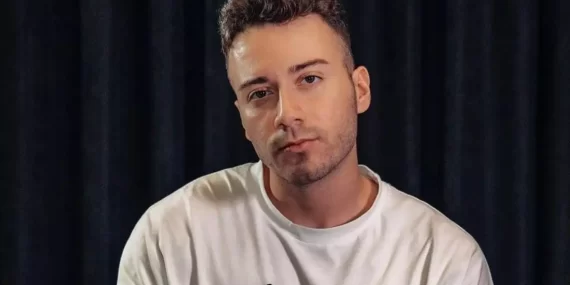 Enes Batur Hakkında Tarikat İddiası Sosyal Medyayı Salladı!