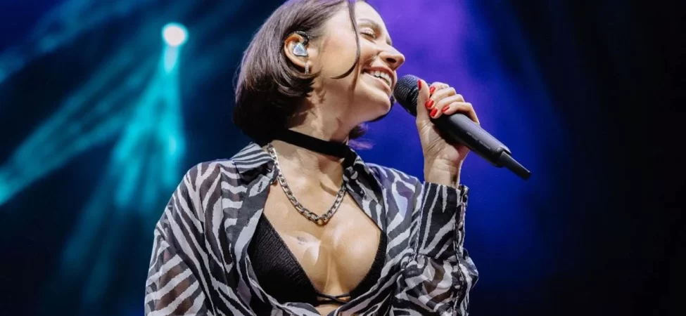 3781-gulsen-kimdir-hayati-kariyeri-sarkilari-ve-ozel-yasami