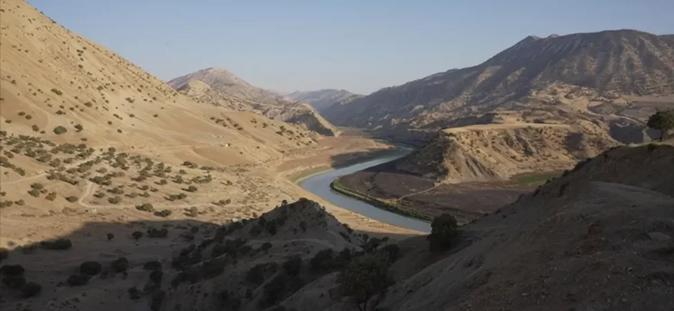 3781-gulsen-kimdir-hayati-kariyeri-sarkilari-ve-ozel-yasami