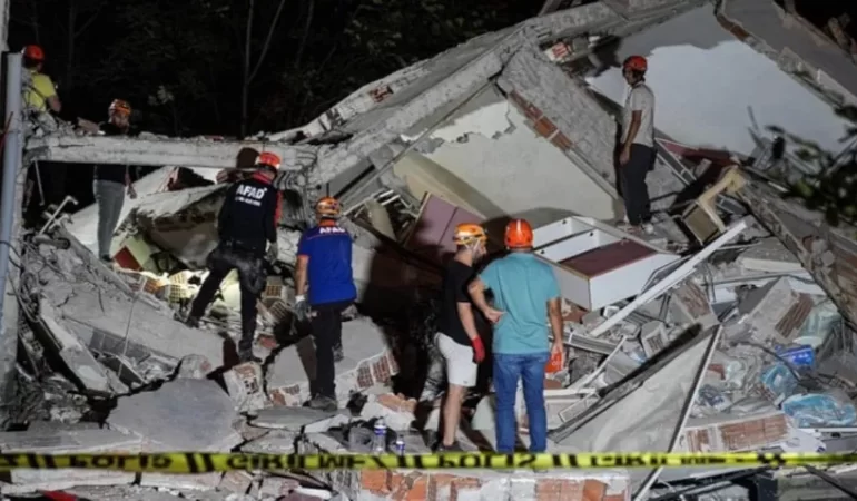 DEPREMDE YIKILAN BİNADA ‘KOLON KESME’ ŞÜPHESİ