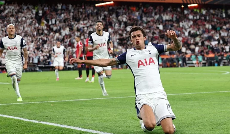TOTTENHAM, UEFA AVRUPA LİGİ’NDE TARİH YAZDI