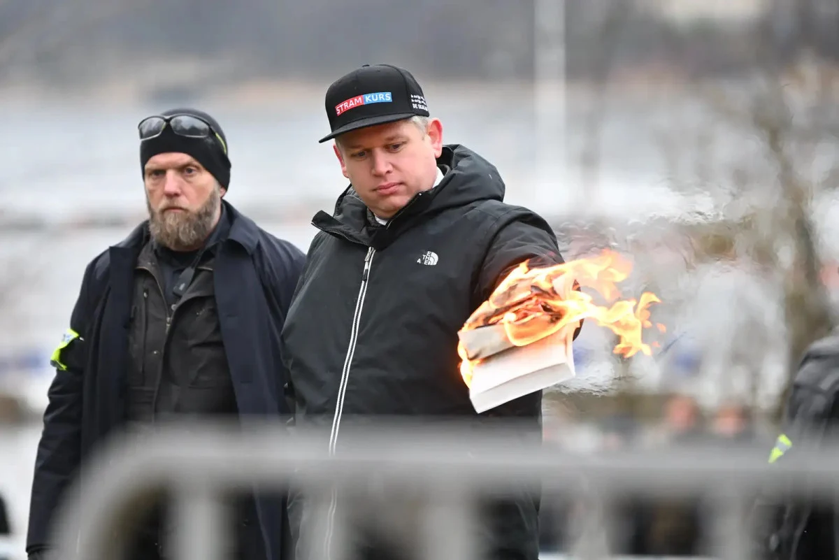 Rasmus Paludan’a Kur’an-ı Kerim’e Hakaretten 4 Ay Hapis Cezası