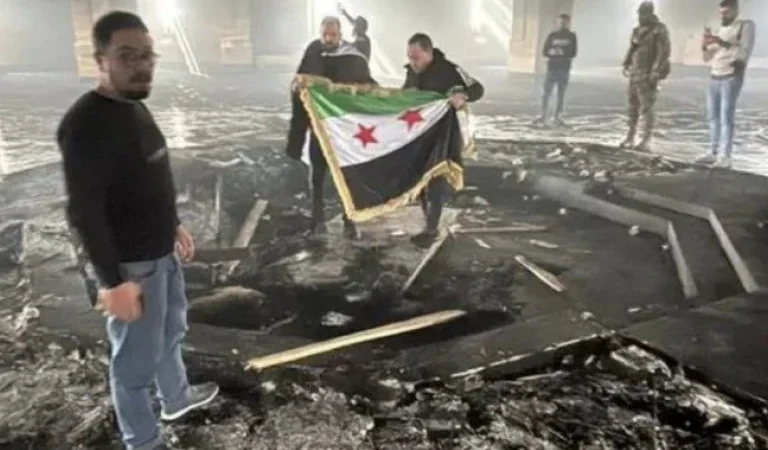 MUHALİFLERDEN HAFIZ ESAD’IN ANIT MEZARINA TEPKİ: LAZKİYE’DEKİ MEZAR ATEŞE VERİLDİ