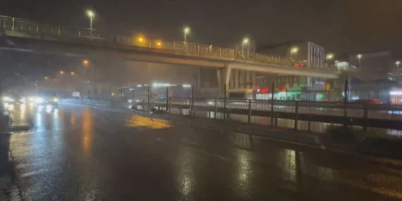 İSTANBUL’DA BEKLENEN KAR YAĞIŞI BAŞLADI