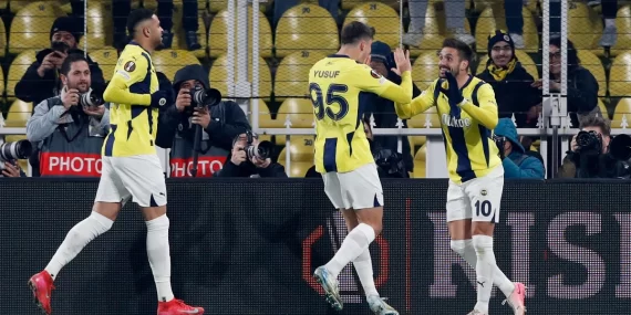 FENERBAHÇE, ANDERLECHT KARŞISINDA FARKLI GALİP