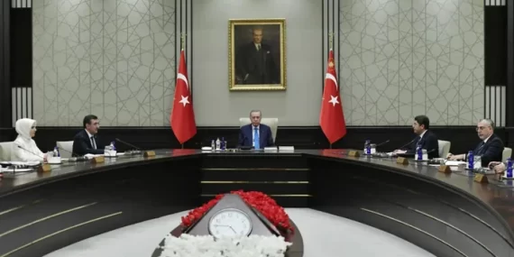 3 HAFTANIN ARDINDAN KABİNE BUGÜN TOPLANIYOR