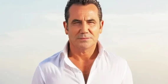 FERHAT GÖÇER’DEN SİTEM: “UNUTULMAK KOYUYOR İNSANA”