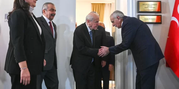 BAHÇELİ’DEN AHMET TÜRK’E SÜRPRİZ TELEFON!