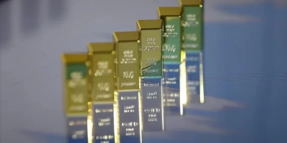 ALTININ ONS FİYATI REKOR YENİLEDİ, 3 BİN DOLARA YAKLAŞTI