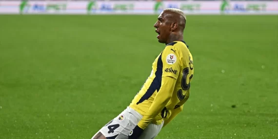 FENERBAHÇE’DEN TRABZONSPOR’A GOL YAĞMURU!