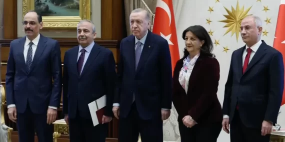 CUMHURBAŞKANI ERDOĞAN, DEM PARTİ HEYETİNİ KABUL ETTİ