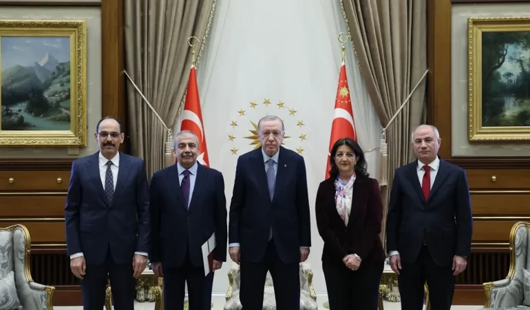 ERDOĞAN İLE DEM PARTİ HEYETİ ARASINDA KRİTİK GÖRÜŞME!