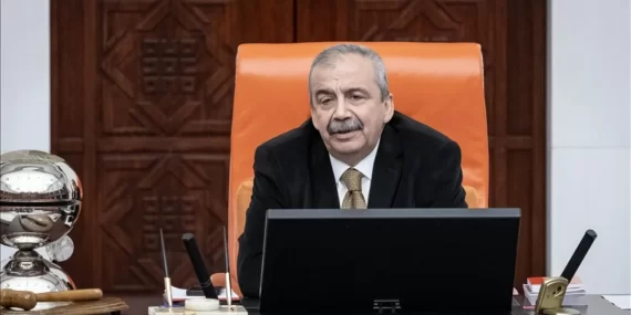 ABDULLAH GÜL’DEN SIRRI SÜREYYA ÖNDER’E HASTANE ZİYARETİ