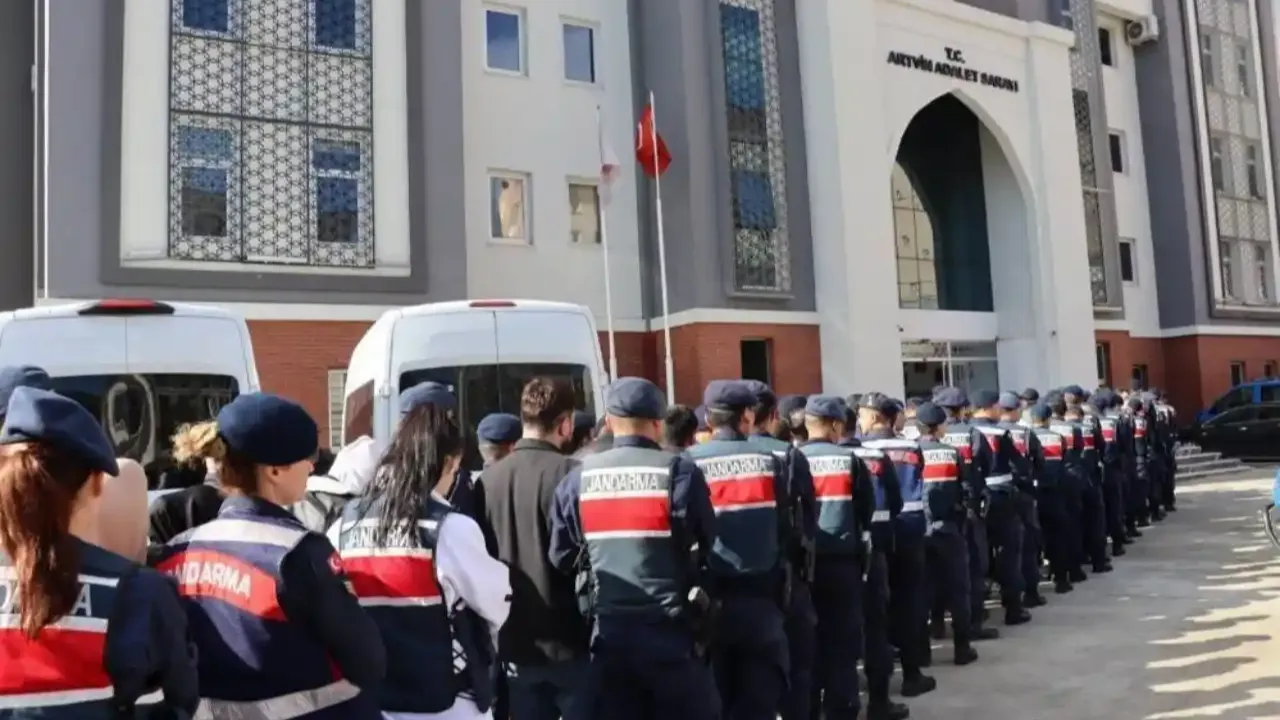683038a4304a2_artvin-merkezli-urfa-dahil-5-ilde-operasyon-25-tutuklama