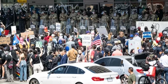 LOS ANGELES’TA SOKAĞA ÇIKMA YASAĞI İLAN EDİLDİ