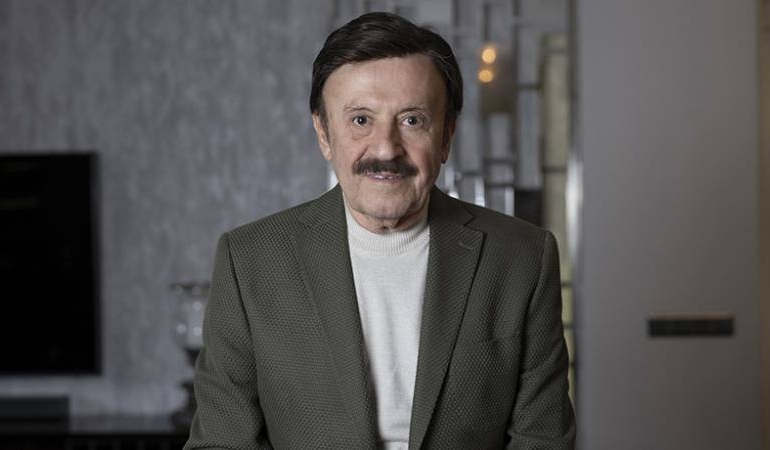 SELAMİ ŞAHİN TATİLDE DÜŞTÜ, HASTANEYE KALDIRILDI!