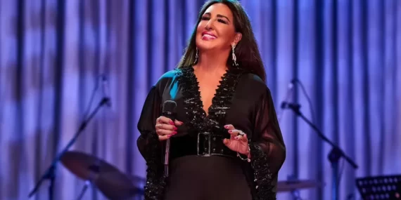 NÜKHET DURU’NUN KÜVET POZU SOSYAL MEDYAYI SALLADI