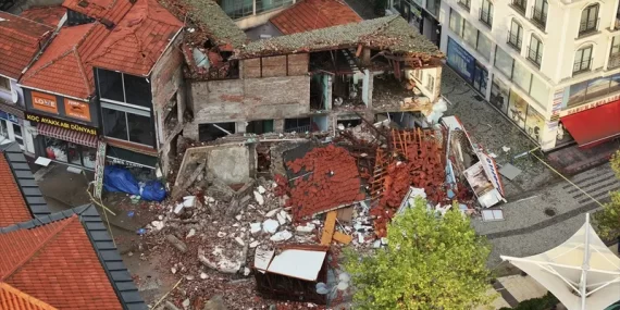 BALIKESİR’DE DEPREM FIRTINASI: GECE BOYUNCA ONLARCA ARTÇI SARSINTI YAŞANDI