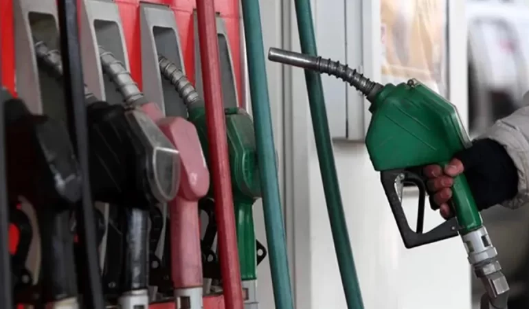 Akaryakıtta Tabela Bir Kez Daha Değişiyor: Motorine Zam Geliyor