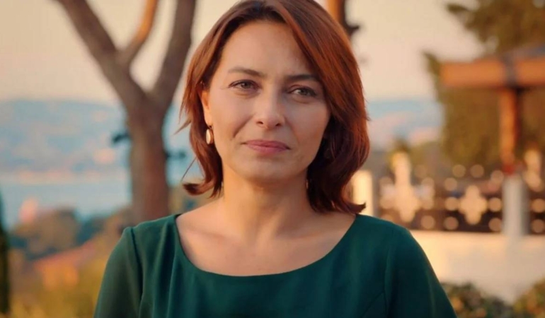Ayça Bingöl’ün İkiz Kızları 10 Yaşında: Evde Sade Ama Neşeli Kutlama