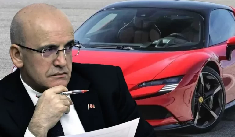 Maliye Ferrari ve Lüks Araçları Mercek Altına Aldı
