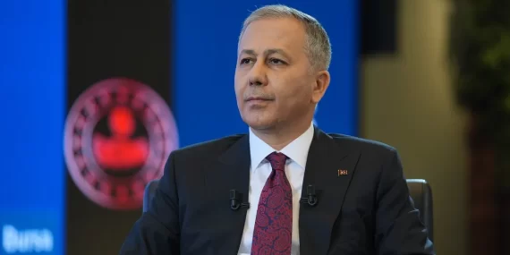 Ali Yerlikaya Duyurdu: 1 Yılda 6 Kırmızı Işık İhlali Yapanların Ehliyeti İptal Edilecek