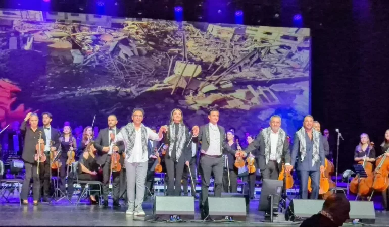 YAVUZ BİNGÖL SAHNEDE “PUŞİ” TAKTI!