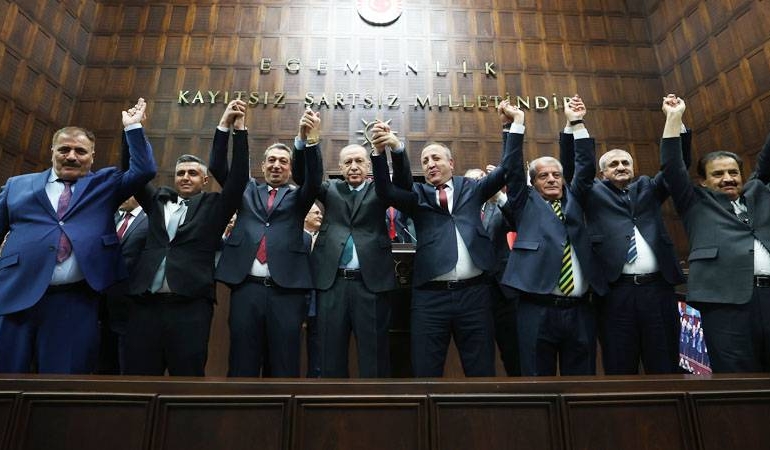 AKP’YE GEÇEN BELEDİYE SAYISI 59’A ULAŞTI! 100’E ÇIKABİLİR