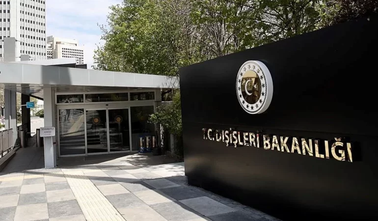 Dışişleri: İsrail tarafından alıkonulan Türk aktivistler için girişimlerde bulunuldu