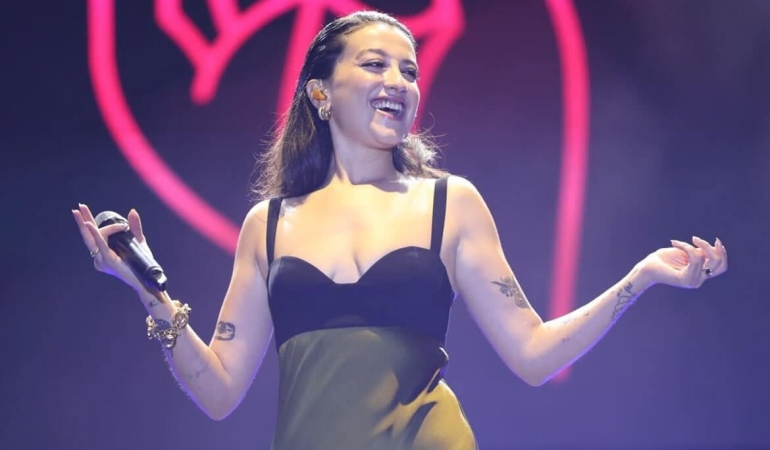 Melike Şahin Grammy Yolunda: “Akkor” Albümüyle Uluslararası Arenaya Damga Vuruyor