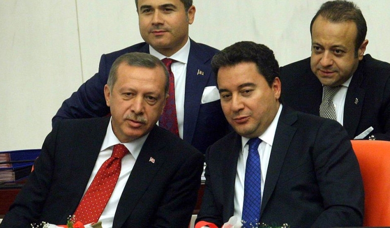 AK Parti’den Babacan’a Çifte Bakanlık Teklifi!