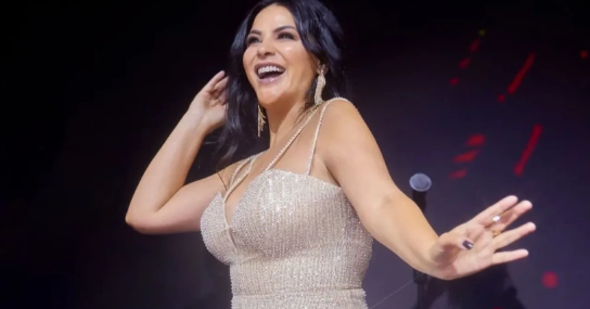 ŞARKICI ZARA’DAN ‘2025’TE EVLİLİK VAR MI?’ YANITI: “YAPRAK KIPIRDAMIYOR”