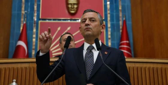 CHP Lideri Özgür Özel’den Suriye Mesajı: “Türkiye Maceralardan Uzak Durmalı”