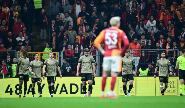 Süper Lig’de Galatasaray-Kocaelispor maçı berabere bitti
